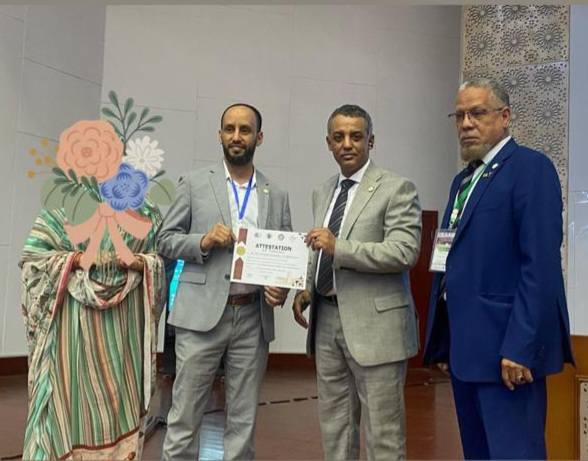 Dr. Sidi Abdoullah en consultation avec un patient